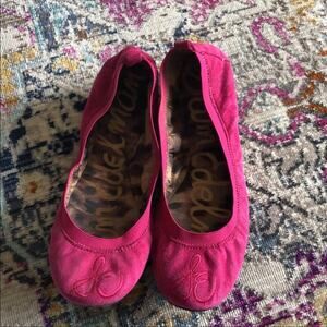 Sam Edelman Fuchsia Embroidered Flats.